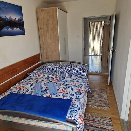Apartments Nikol Лопар Екстериор снимка
