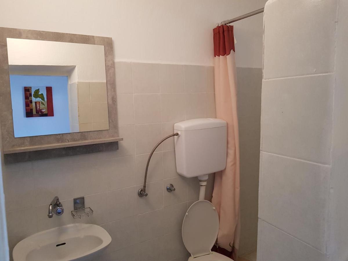 Apartments Nikol Лопар Екстериор снимка