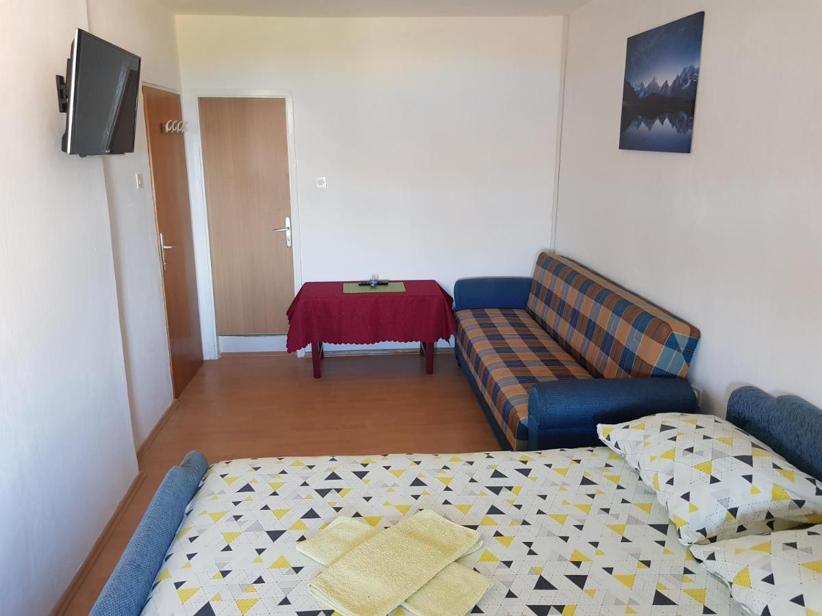 Apartments Nikol Лопар Екстериор снимка