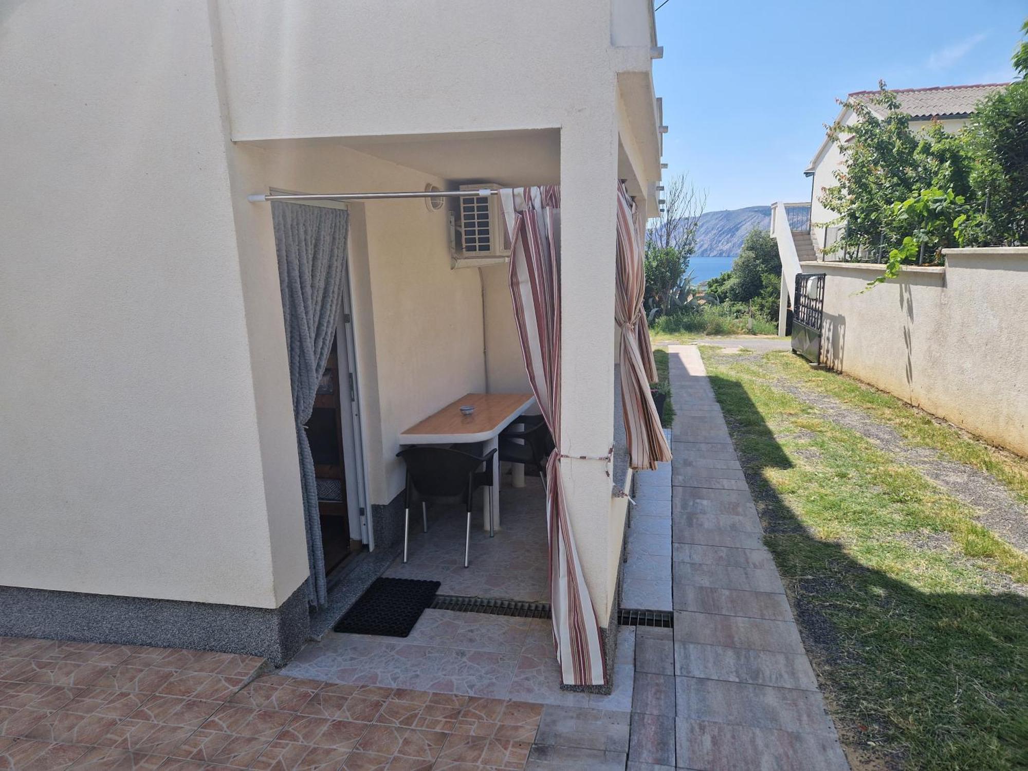 Apartments Nikol Лопар Екстериор снимка